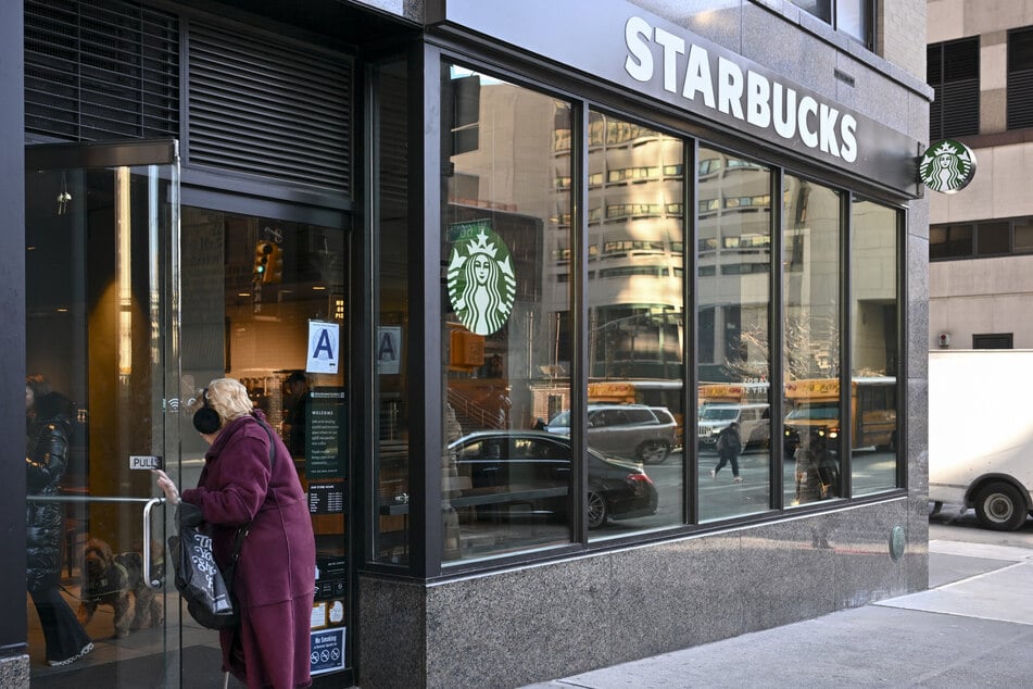 Starbucks has stirred the coffee pot by reversing a policy that allowed anyone to use its bathrooms, with the US public warned they'll need to buy something or get out.