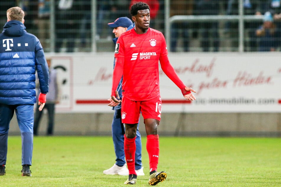 Kwasi Okyere Wriedt (27, r.) schoss den FC Bayern München II als Torschützenkönig aus der Regionalliga Bayern in die 3. Liga, wo er 2019/20 mit 24 Buden und sechs Vorlagen viel zur Meisterschaft der jungen Wilden beitrug.