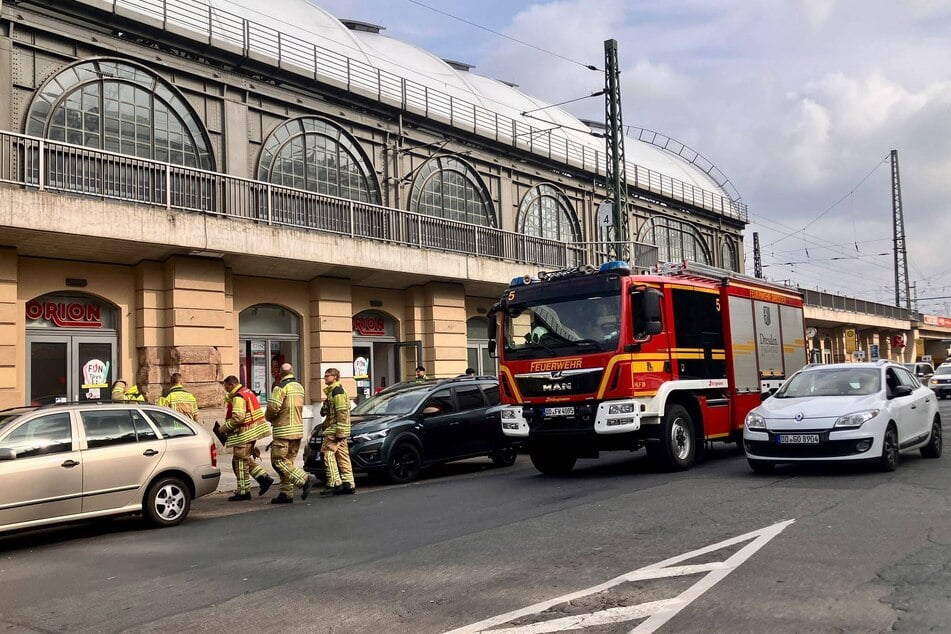 Gegen 12.38 Uhr trafen die Einsatzkräfte am Hauptbahnhof Dresden ein.