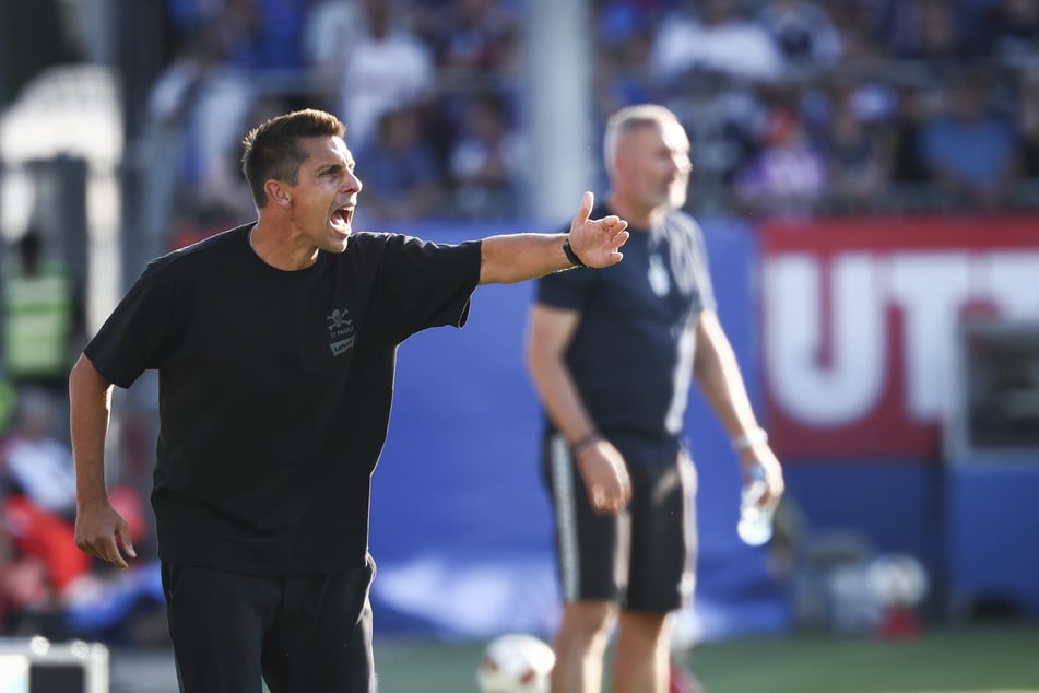 Mit den letzten Ergebnissen der Mannschaft ist der Trainer nicht zufrieden.