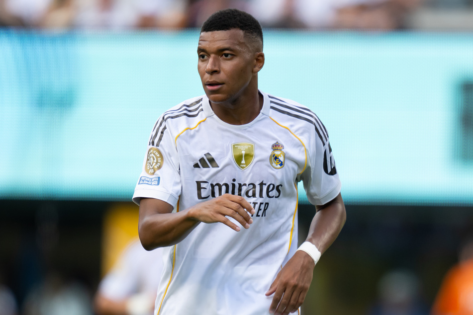 Kylian Mbappé will Olise abwerben.