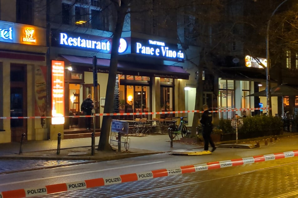 Polizeieinsatz in dem italienischen Restaurant "Pane e Vino" in Potsdam-Babelsberg nach dem Spiel Zwickau gegen Babelsberg.