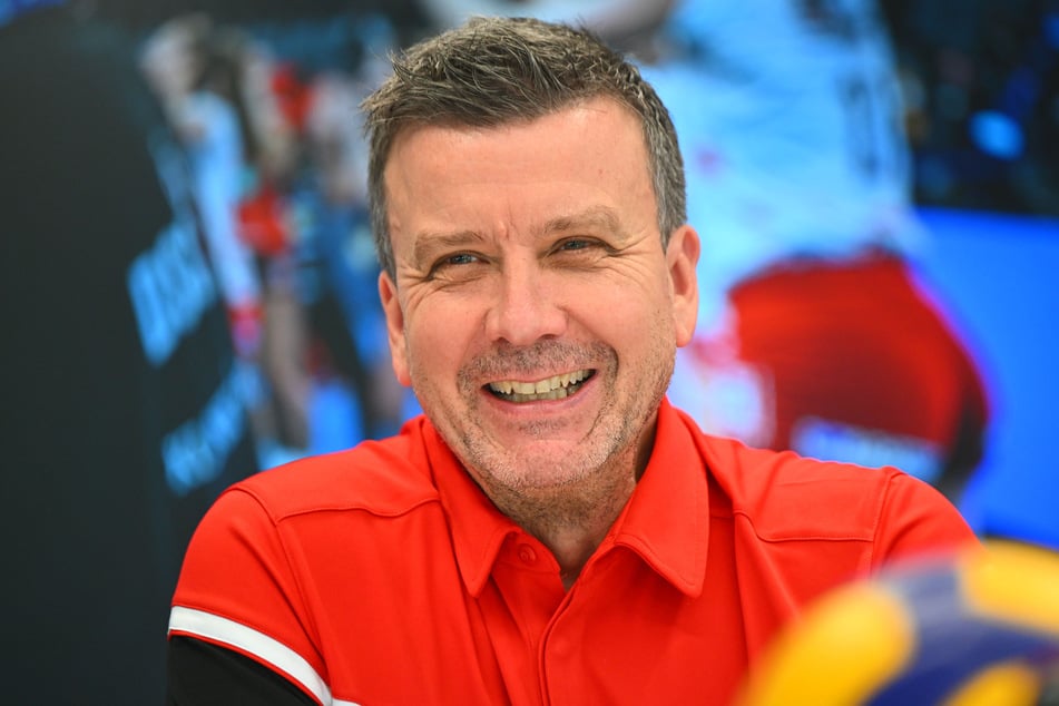 Trainer Alexander Waibl hofft am Tag nach seinem 58. Geburtstag auf die Unterstützung der Heim-Fans.