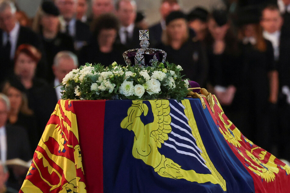 Am Mittwoch wurde der Sarg der Queen in die Westminster Hall gebracht.