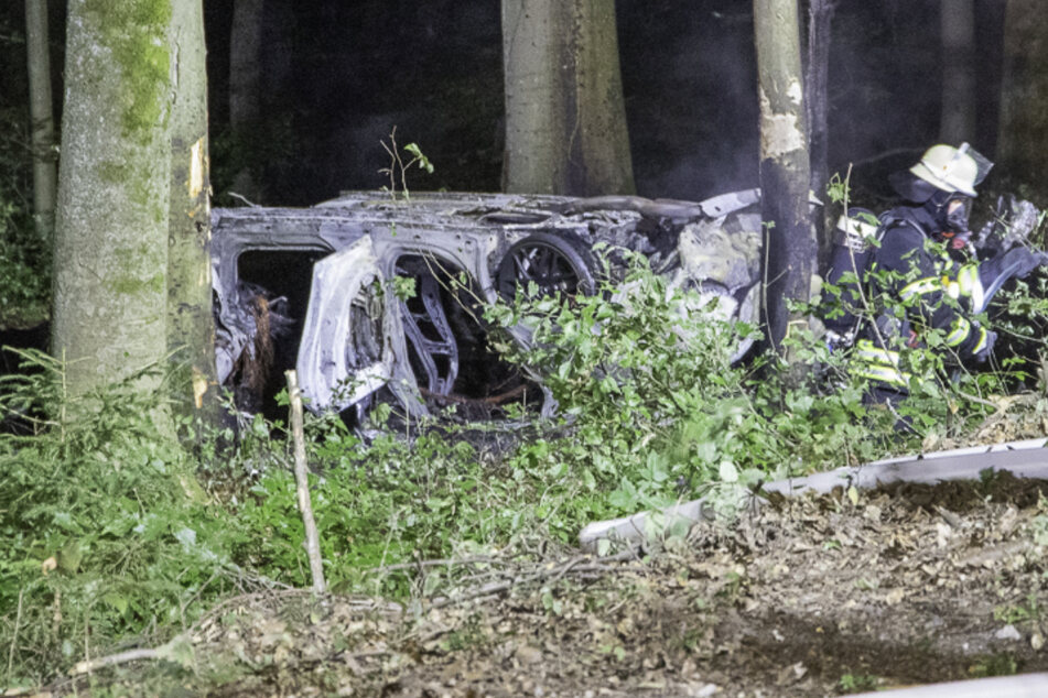 Feuerwehr-Nachwuchs rettet Schwerverletzte aus brennendem Auto