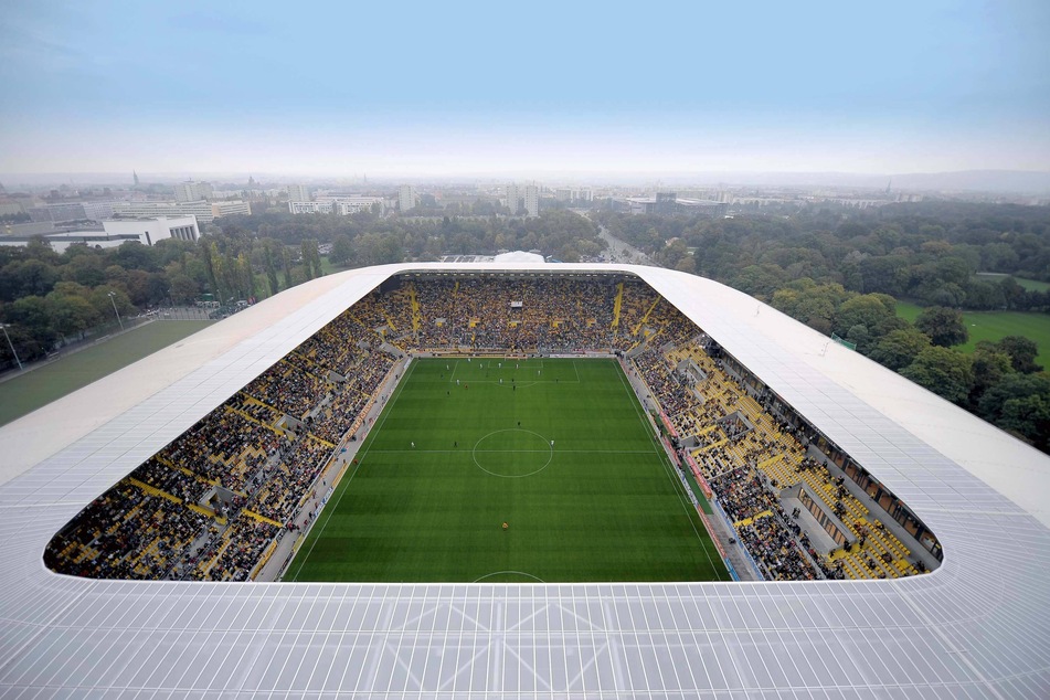 Bei einer Stadionführung im Dresdner Rudolf-Harbig-Stadion bekommt Ihr exklusive Einblicke in viele Bereiche.