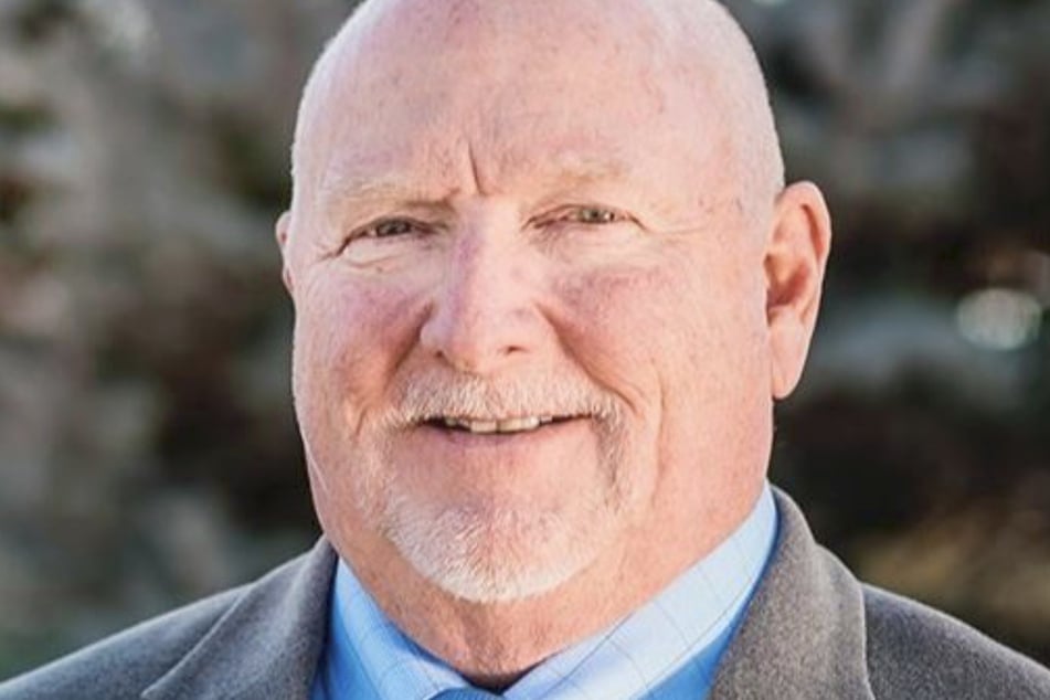 Brad Pike, burmistrz miasta Eagle, pospieszył na pomoc swojemu współpracownikowi. Na końcu bezskutecznie.