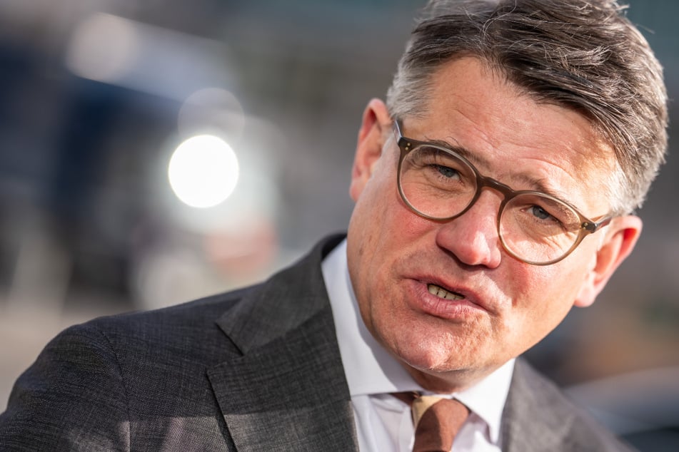 Boris Rhein (54, CDU) hat deutliche Kritik geübt.