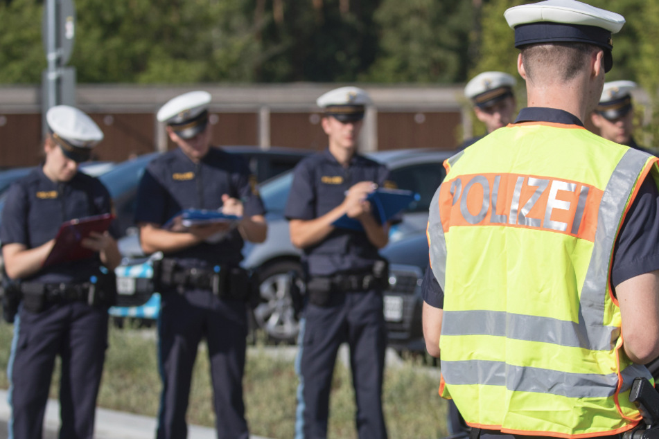 Eine Klasse Polizeischüler der Bereitschaftspolizeiabteilung hat mit ihrem Ausbilder eine Party veranstaltet. (Symbolbild)