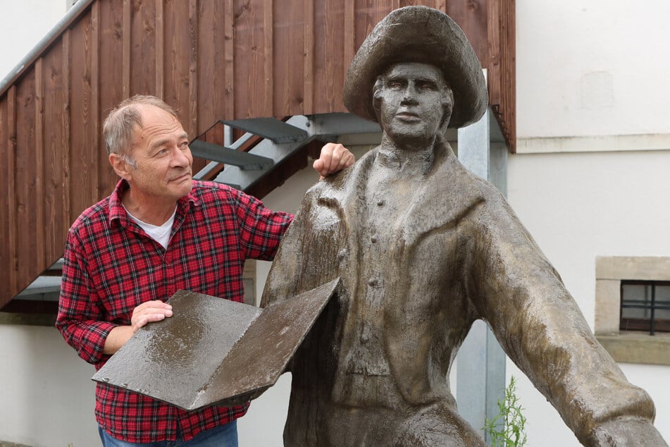 Stern und sein Räuberhauptmann Karasek. Diesem ist in Seifhennersdorf ein eigenes Museum gewidmet.