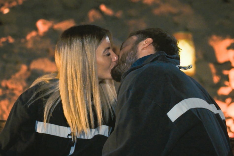 Stephie (25) darf erneut mit Bachelor Niko (30) knutschen.