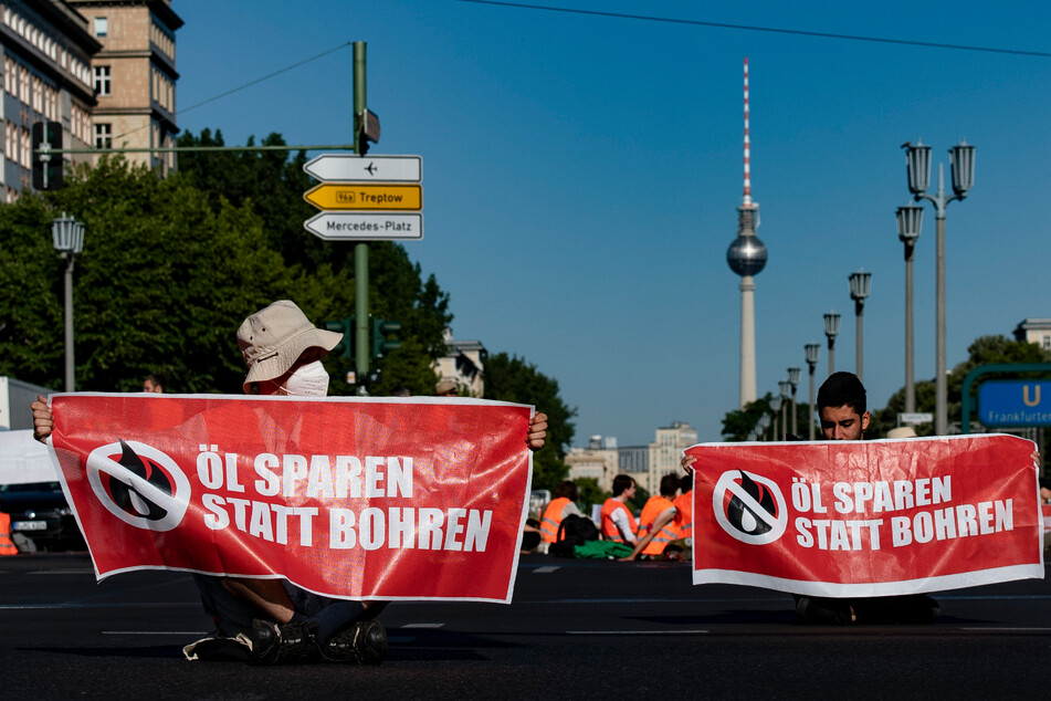 Berlin: Wieder Blockaden: Klimaschützer schlagen an mehreren Stellen zu!