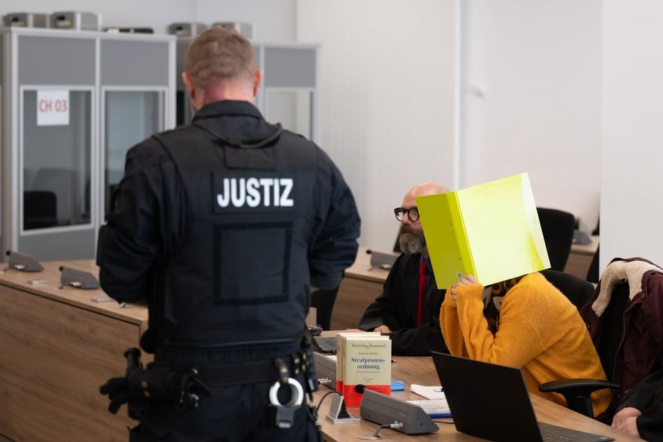 Susann E. (44) muss sich wegen Unterstützung des NSU in Dresden verantworten.