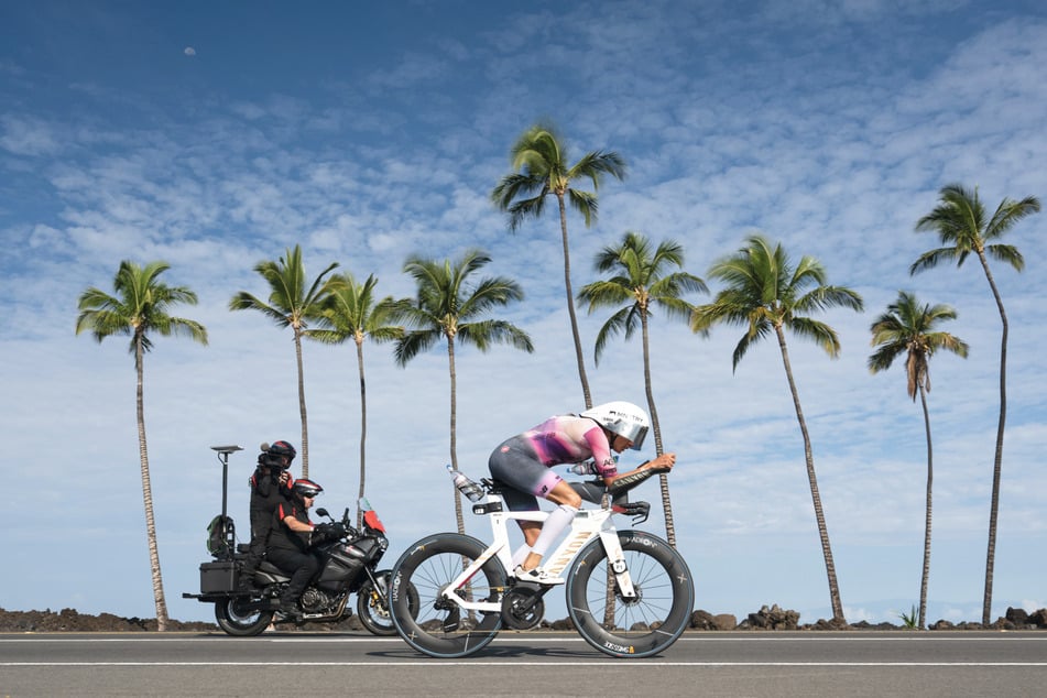 Die Kulisse auf Hawaii ist traumhaft. Für Laura Philipp zählt aber nur, was auf der Strecke passiert.