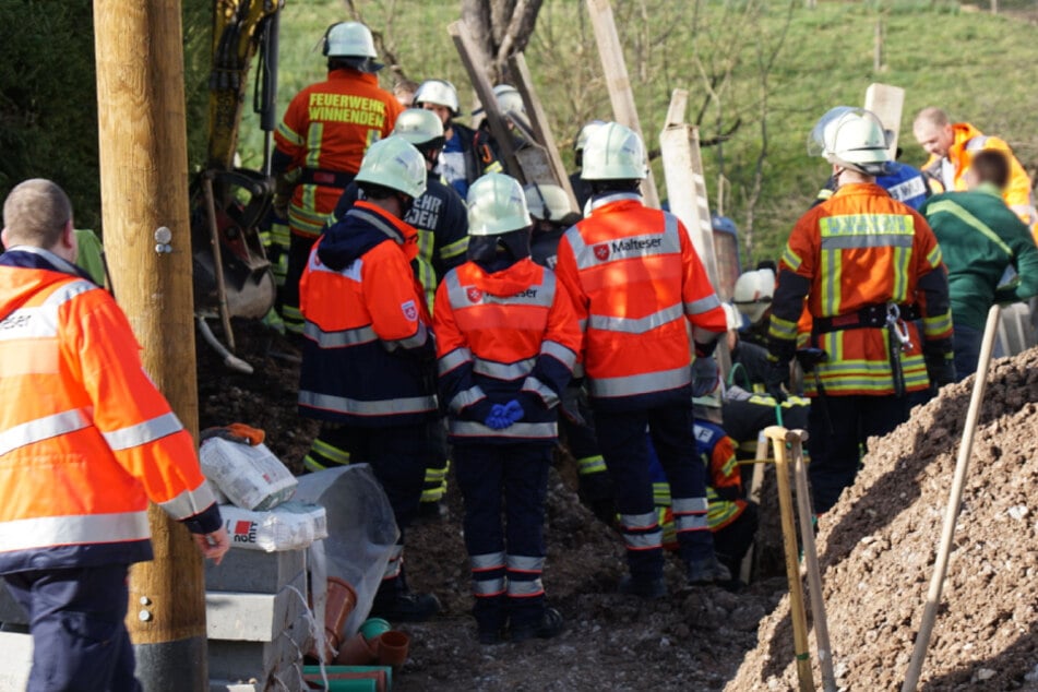 Einsatzkräfte vor Ort.