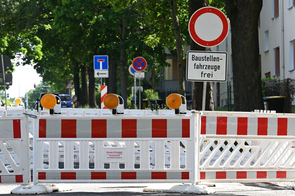 Ab Montag kommt es in Chemnitz zu neuen Baustellen. Unter anderem wird auf der Ferdinandstraße und der Parkstraße voll gesperrt. (Symbolbild)