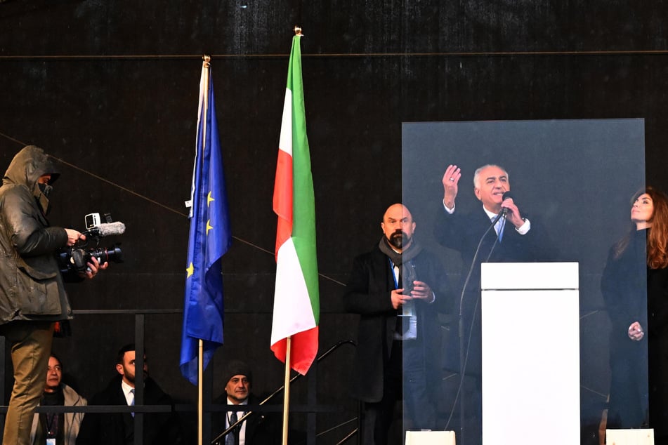 München: Münchner Sicherheitskonferenz: Pistorius warnt vor Unsicherheit, Pahlavi tritt bei Mega-Demo auf