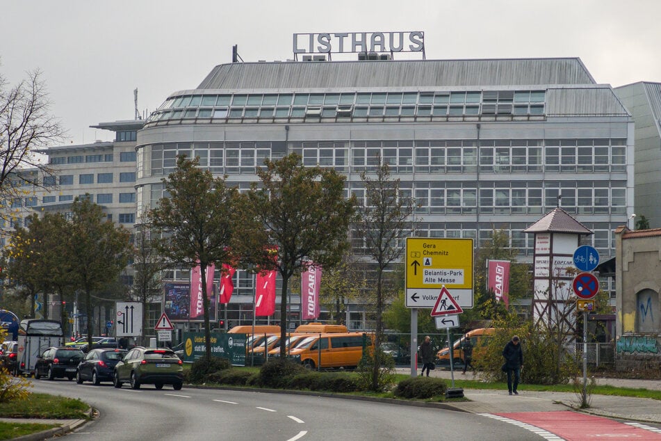 In diesem Bürohaus am Friedrich-List-Platz war der Leipziger Firmensitz von Erbenermittler Ralf H. Die Büros stehen mittlerweile leer.