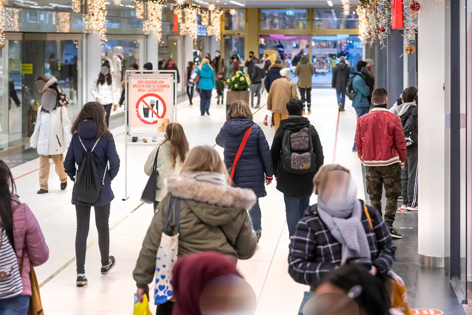 In einer großen Shopping-Umfrage will die Stadt Chemnitz herausfinden, wie die City attraktiver gemacht werden kann.