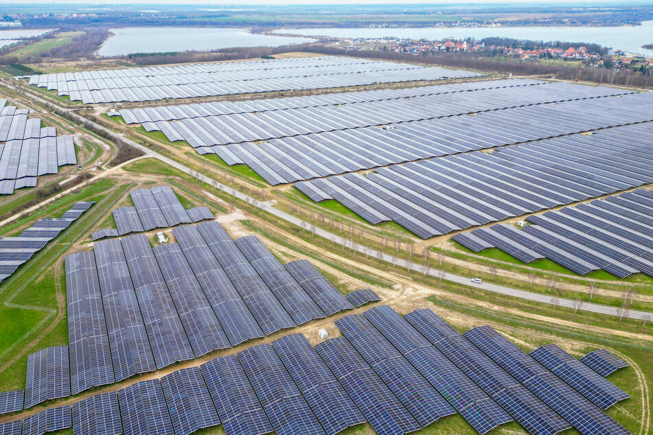 Der Energiepark Witznitz umfasst nach der in diesem Jahr geplanten Fertigstellung rund 1,1 Millionen Photovoltaikmodule.