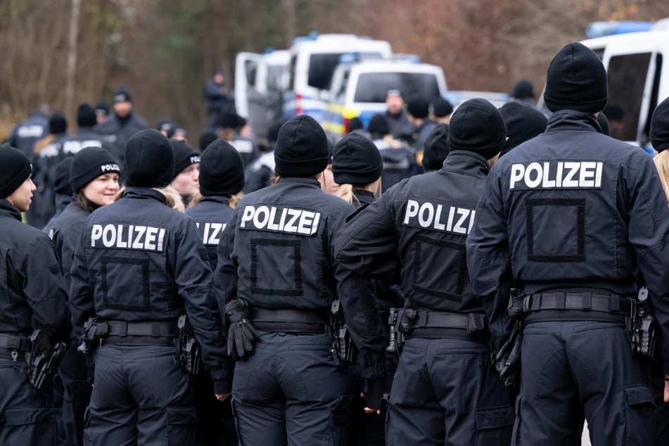 Nach dem Leichenfund bei München ermittelte die Polizei eine Woche lang auf Hochtouren.