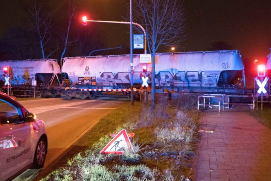 Nach dramatischem Unfall mit Güterzug: Schüler (15) weiter auf Intensivstation