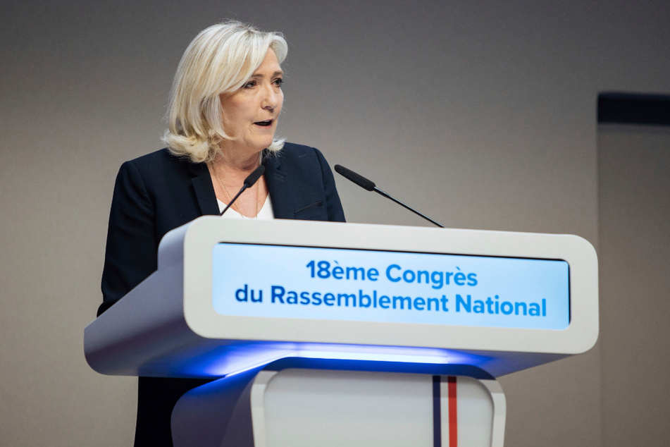 Marine Le Pen (54) ist die ehemalige Vorsitzende der rechtspopulistischen Partei Rassemblement National.
