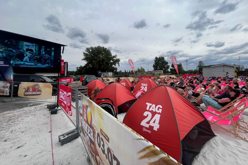 Am Freitag waren sämtliche Sitzplätze im TAG24-Sommerkino besetzt.