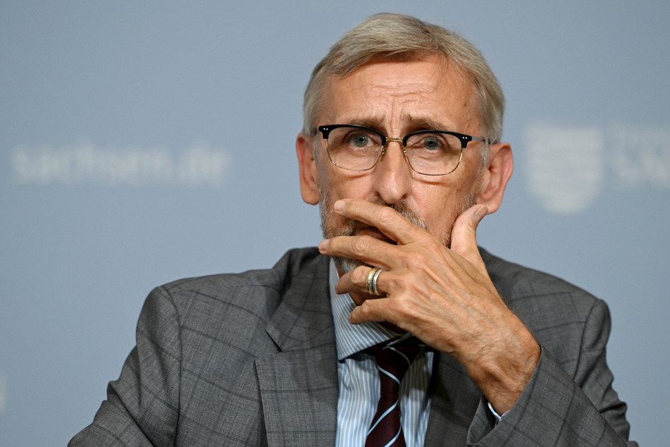 Sachsens Innenminister Armin Schuster (62, CDU) erklärte am Freitag, dass der Ausländerbehörde Mittelsachsen mehrere Fehler unterlaufen waren und die Familie zu Unrecht abgeschoben worden ist. (Archivbild)
