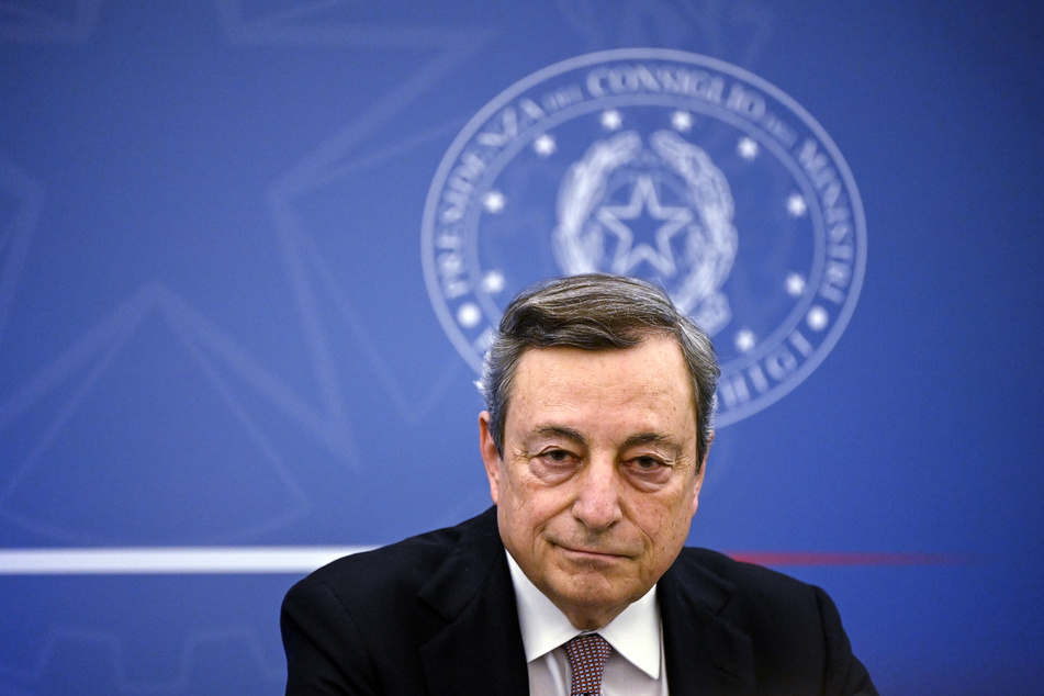 Italiens Ministerpräsident Mario Draghi (74).