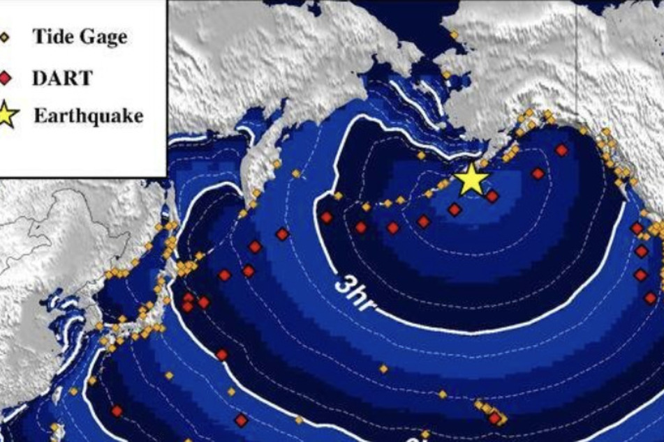 Earthquake off Alaskan coast triggers brief tsunami warning
