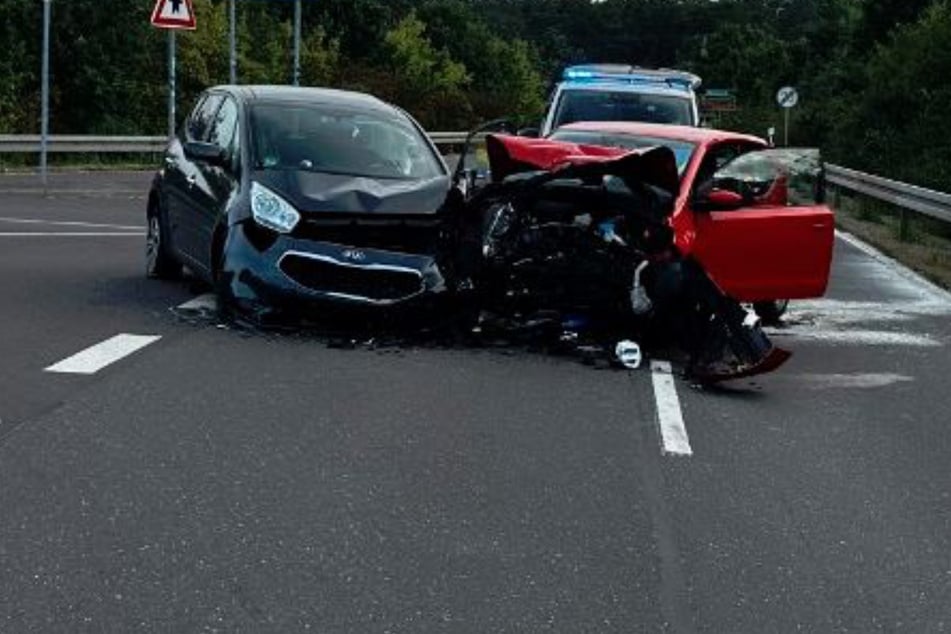 Heftiger Frontal-Crash: Zwei Verletzte im Jerichower Land