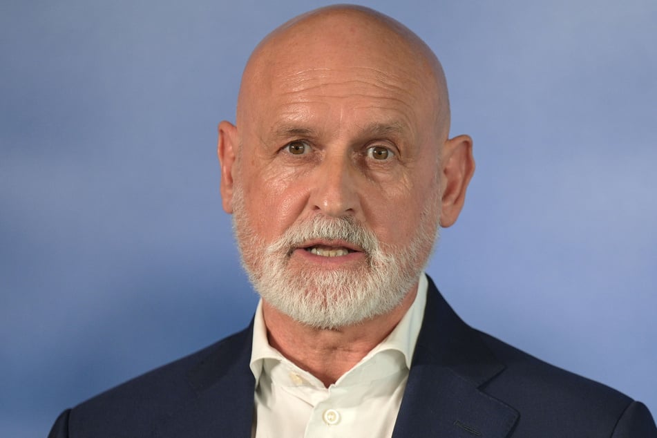 dbb-Chef Volker Geyer (59) fordert von der Politik eine Debatte.