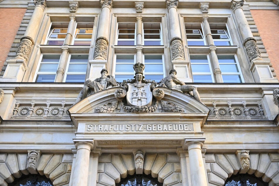 Er lieferte trotz EU-Sanktionen Waren nach Russland: Lieferant kommt ins Gefängnis