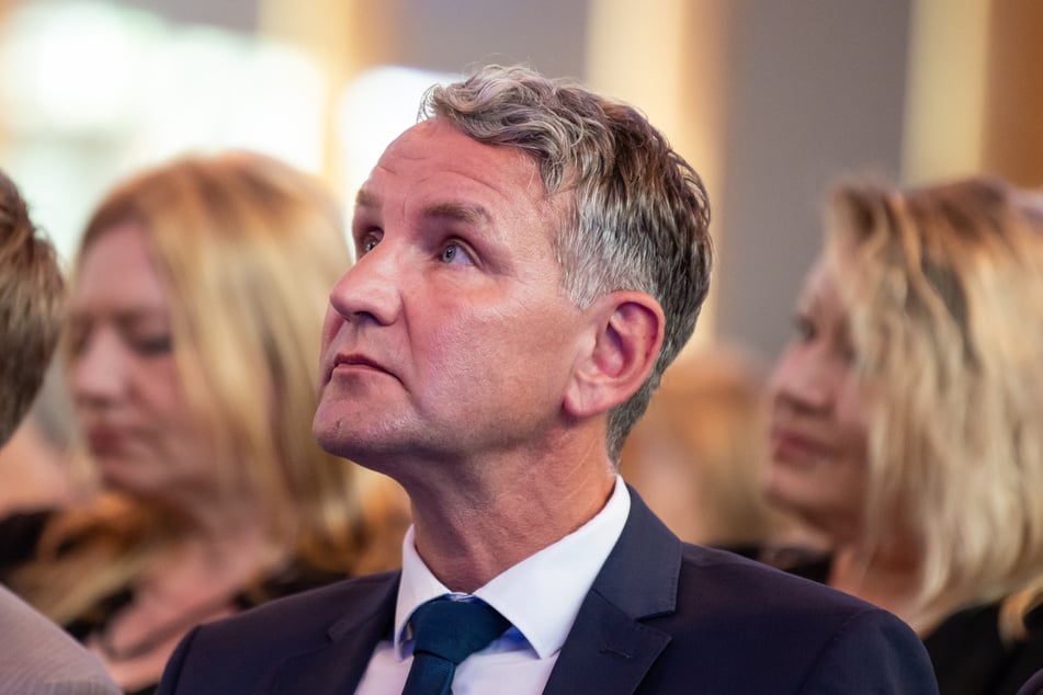 Wegen eines Streits innerhalb der AfD um ihren Chef Björn Höcke (52) standen bei der Kreistagswahl zwei unterschiedliche Listen mit AfD-Mitgliedern zur Auswahl.