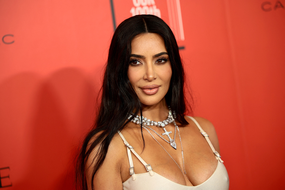 Kim Kardashian (43) gab in "American Horror Story: Delicate" ihr Schauspiel-Debüt.