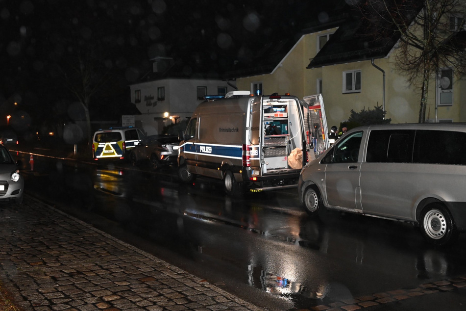 Die Kriminaltechnik war ebenfalls vor Ort.