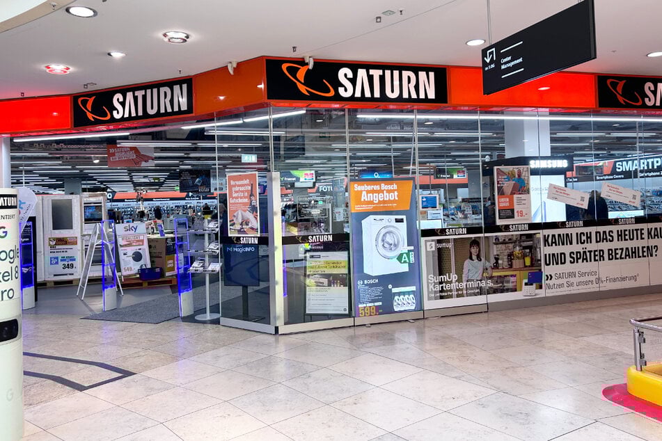 Saturn Dresden - Altmarkt-Galerie - Webergasse 1.