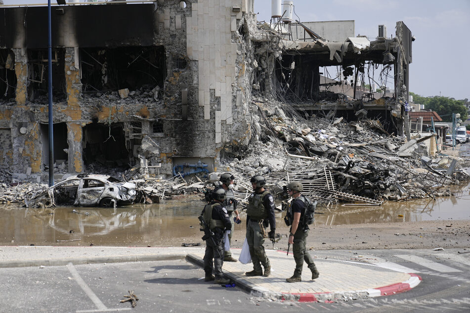 Die im Gazastreifen herrschende islamistische Hamas hatte am 7. Oktober ein Massaker unter Zivilisten in Israel angerichtet und mehr als 200 Menschen verschleppt, darunter Deutsche.