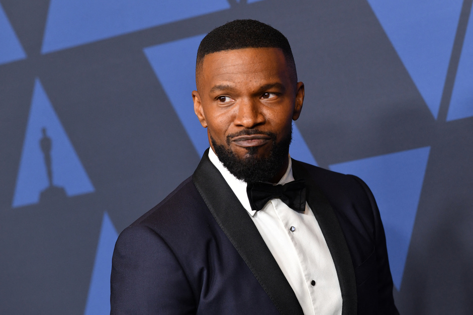 Jamie Foxx kicked off Christmas season with lavish decorations that drew a few jabs from fans.