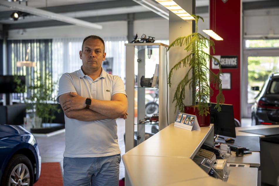 Matthias Haferkorn (43) neben dem Tresen, auf dem die Spendenbox stand.