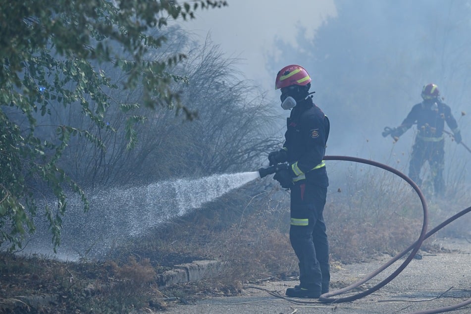 In Spanien sind zwei Menschen bei Waldbränden ums Leben gekommen. (Symbolfoto)