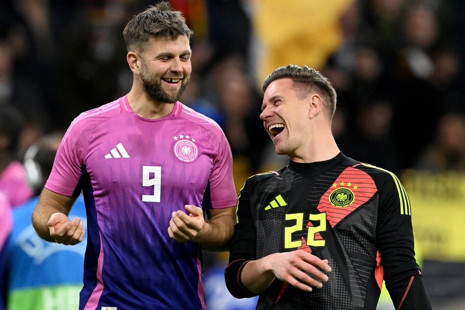 Grund zur Freude bei Niclas Füllkrug (l.) und Marc-André ter Stegen: Beide Nationalspieler sind wieder fit und zurück beim DFB-Team.