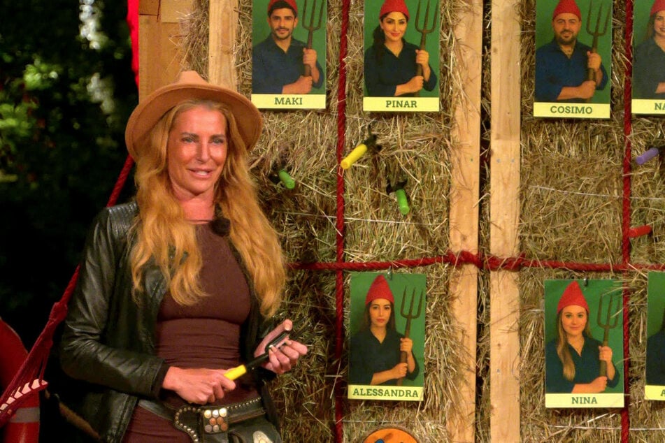 Auch Giulia Siegel (50) schießt gegen Konkurrentin Pinar.