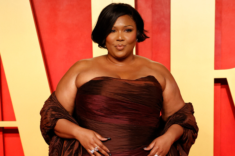 Lizzo rocked a new hairstyle at Sunday's Vanity Fair Oscars afterparty.