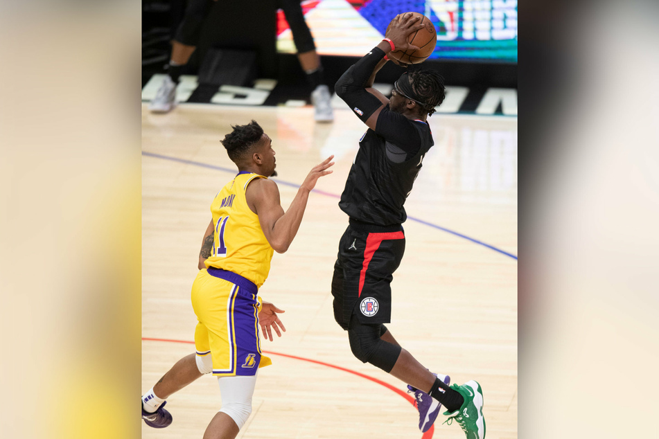 Los Angeles Clippers guard Reggie Jackson scored the winning points in a dramatic game against the Lakers.