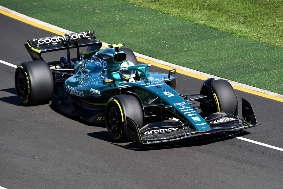 Sebastian Vettel (34) schrottete seinen Boliden in der Streckenbegrenzung. Ob er am Qualifying teilnehmen kann, ist noch unklar.
