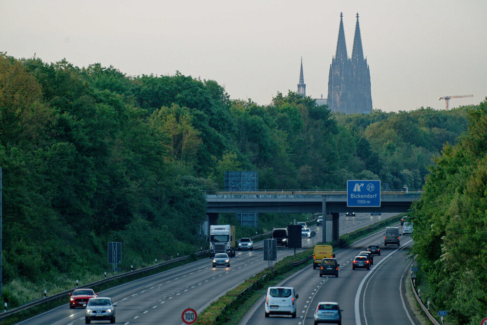 Nachdem in Köln die 30-Grad-Marke geknackt wurde, sind die Temperaturen wieder stark gesunken.
