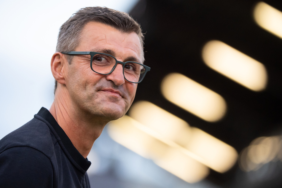 Eintracht Braunschweig vor der Brust: Michael Köllner (51) vom TSV 1860 München will an den 3:0-Erfolg gegen den FC Viktoria Köln anknüpfen.