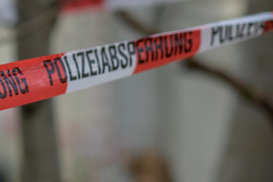 Schrecklicher Fund: Leblose Frau mit Kopfverletzung entdeckt